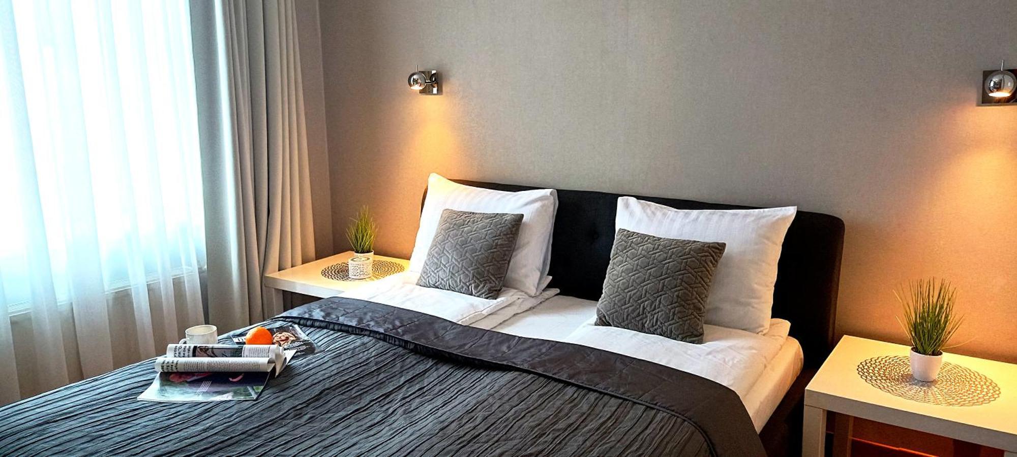 Old Town 2 Bedroom Apartment Near Dome Square & Scenic Waterfront ريغا المظهر الخارجي الصورة