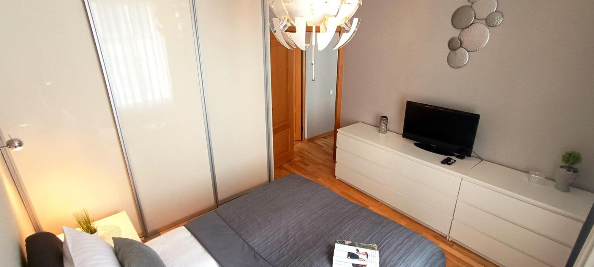 Old Town 2 Bedroom Apartment Near Dome Square & Scenic Waterfront ريغا المظهر الخارجي الصورة