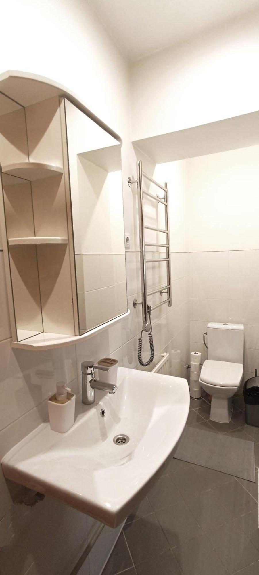 Old Town 2 Bedroom Apartment Near Dome Square & Scenic Waterfront ريغا المظهر الخارجي الصورة