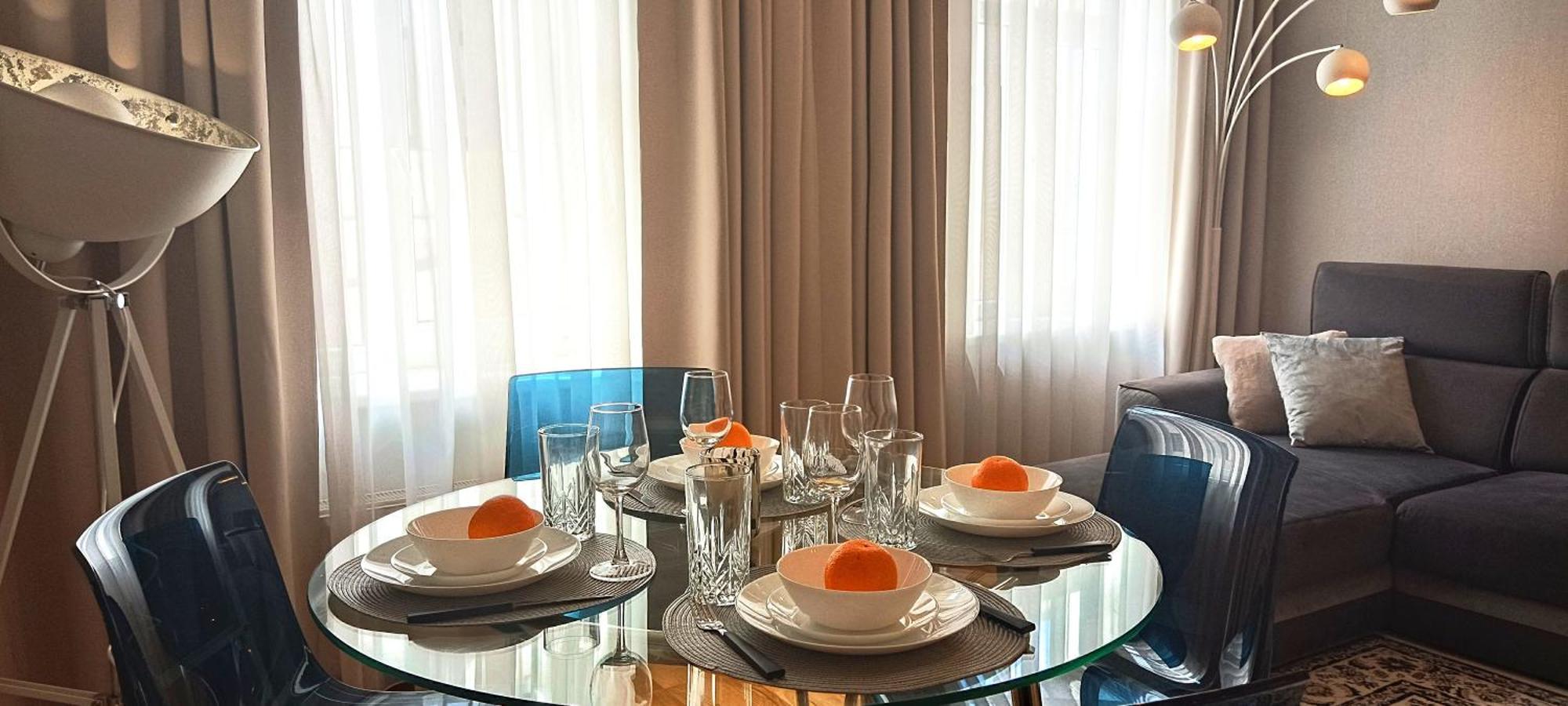 Old Town 2 Bedroom Apartment Near Dome Square & Scenic Waterfront ريغا المظهر الخارجي الصورة